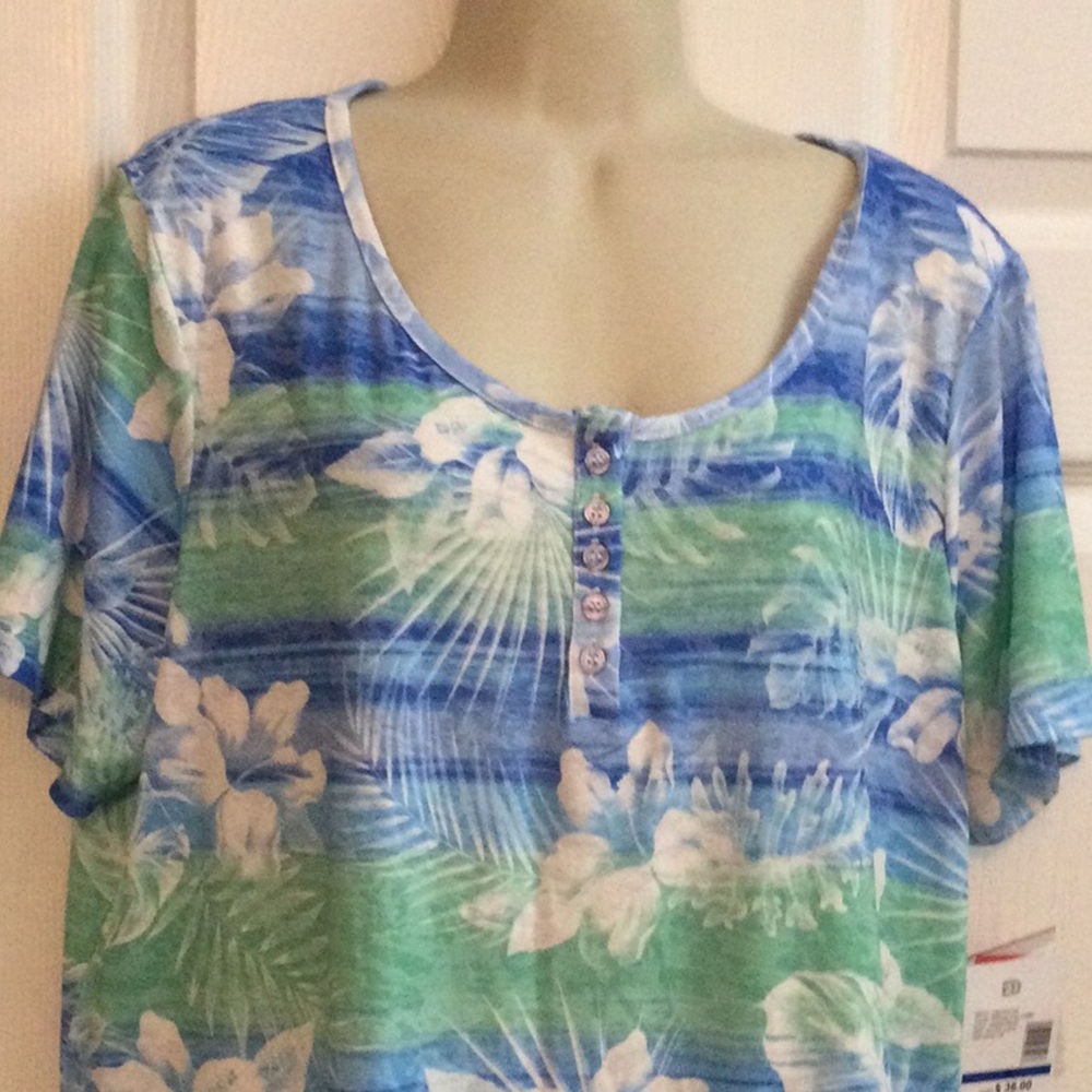 Emily Daniels Top NWT - Picture 2 of 8